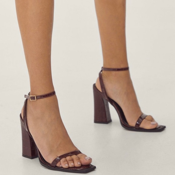 Nasty Gal - Burgundy Size 8 Square Toe Block Heel - Picture 5 of 5